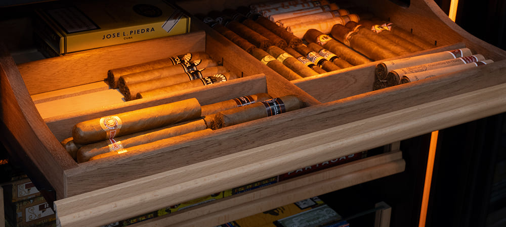 Arranging my cigar Humidor Arranging my cigar Humidor