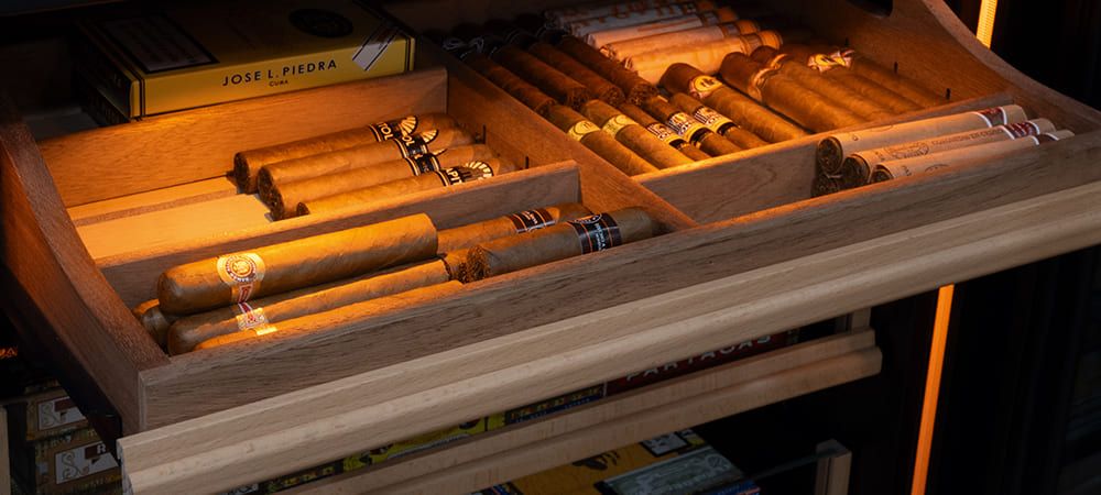 Arranging my cigar Humidor Arranging my cigar Humidor