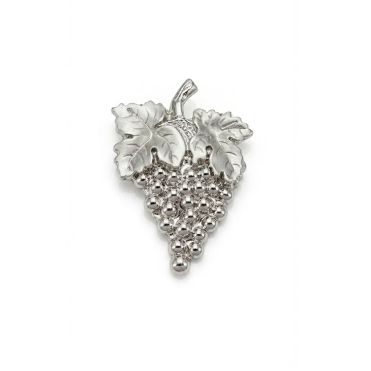 Silver grape lapel pin - Accessory for sommeliers and hospitality staff