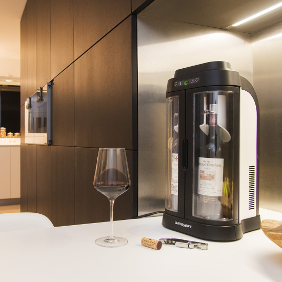 Wine bar for private individuals - brings wine to the correct serving temperature and displays open bottles - 2 bottles.