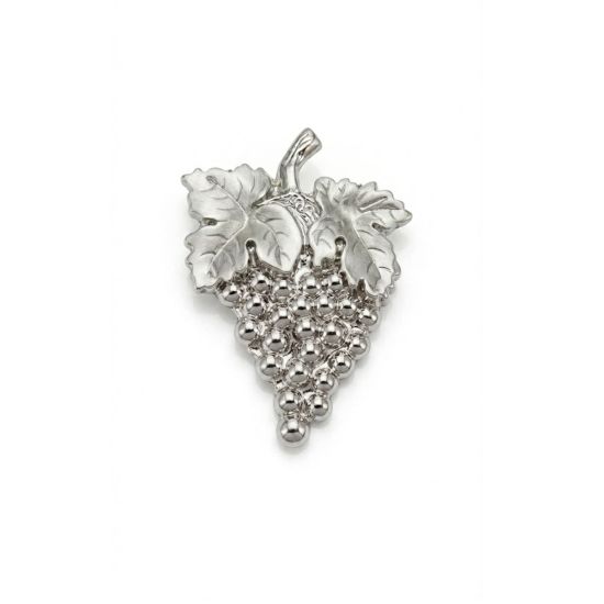Silver grape lapel pin - Accessory for sommeliers and hospitality staff