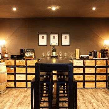 Storage system for 12-bottle wine cases Storage system for 12-bottle wine cases