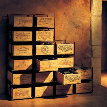 Storage system for 12-bottle wine cases Storage system for 12-bottle wine cases