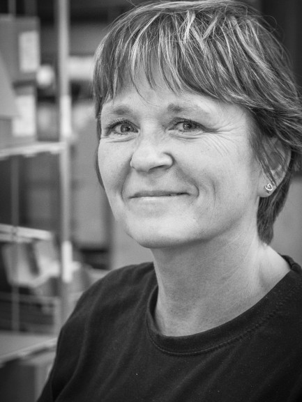 EuroCave skilled workers trained in the manufacture of wine cellars in France