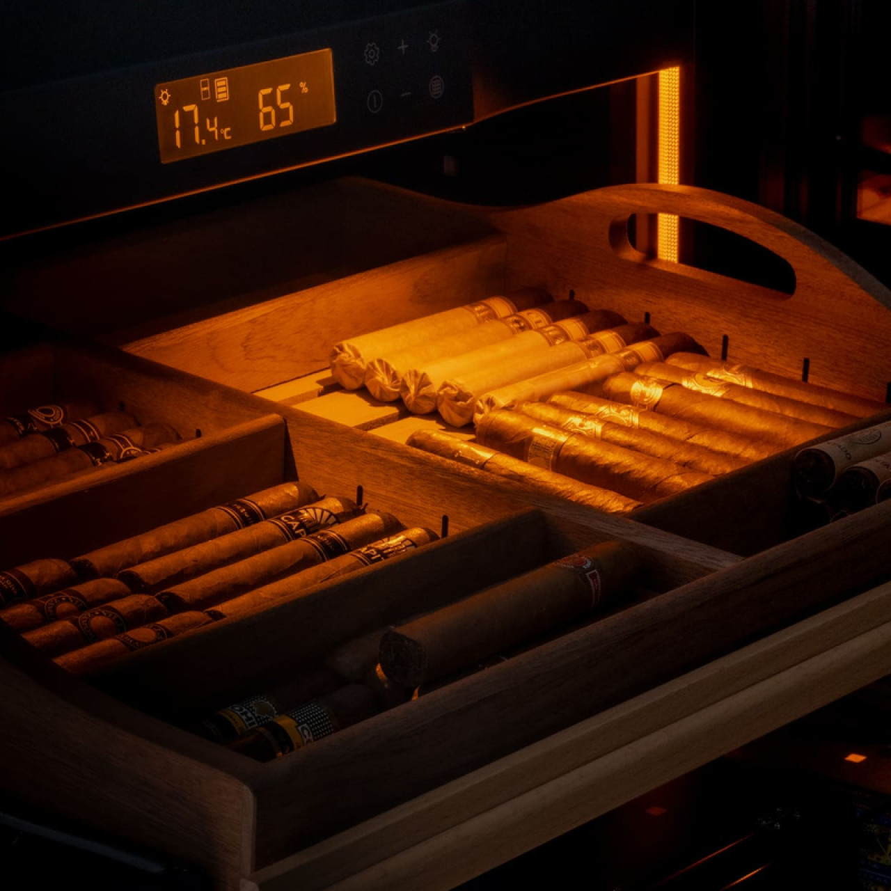 Professional French electric cigar humidor EuroCave EuroCave