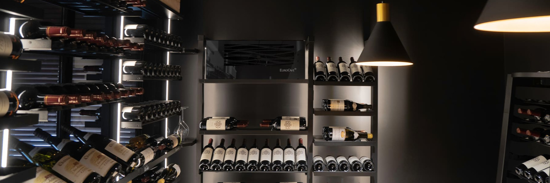 Wine cellar air conditioning - Stable temperature and humidity - Create a perfect wine room for storing and aging wine. Wine cellar air conditioning - Stable temperature and humidity - Create a perfect wine room for storing and aging wine.