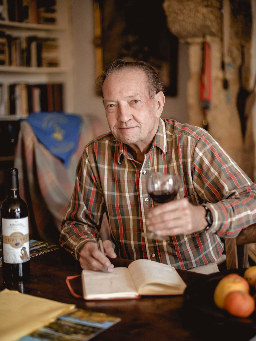 Talk with Martin Walker - France & Scotland, Writer Talk with Martin Walker - France & Scotland, Writer