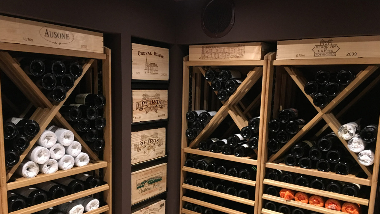 What is the aging potential of tannic wines? Photo of EuroCave’s modular wooden wine storage. What is the aging potential of tannic wines? Photo of EuroCave’s modular wooden wine storage.