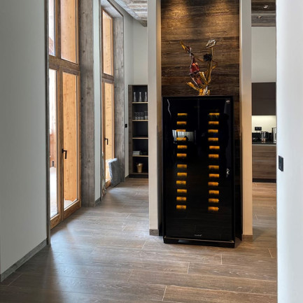 The best wine ageing cellar for your fine wines - EuroCave Royale luxury wine fridge