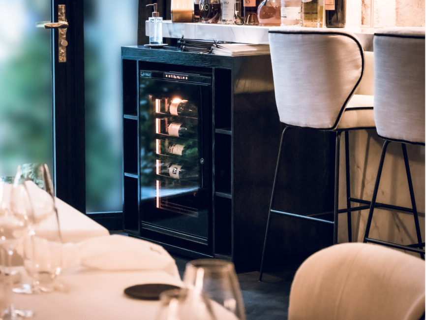 Small, intimate hotel in Chambéry, France, featuring a built-under wine cellar from the Inspiration collection.